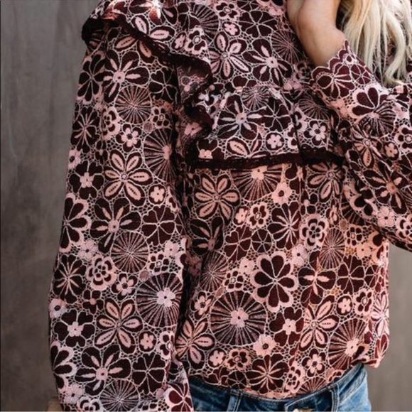 NWOT VICI Champagne & Strawberry Pink Change Is Beautiful Ruffle Lace Top Small - Picture 5 of 13